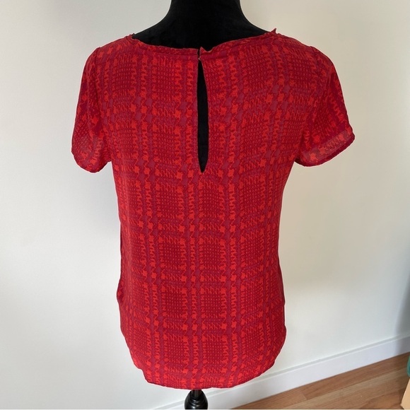 Joie 100% Silk Red Abstract Houndstooth Print Short Sleeve Top J259-23847 Sz XS - Picture 3 of 8